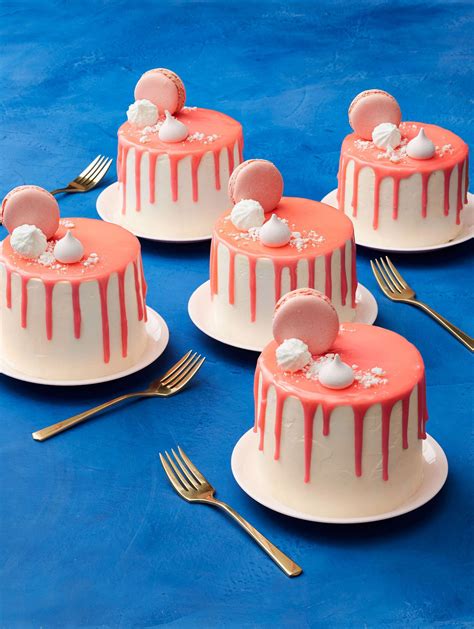 Little cakes - Enjoy these adorable and delicious mini cakes for any celebration. From carrot cake to cheesecake, from pumpkin to praline, find your favorite flavor and size in this collection of mini cake recipes.